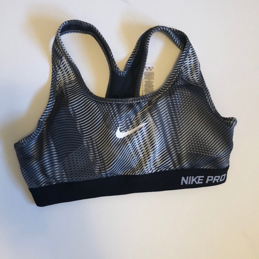 Nike pro sports bra